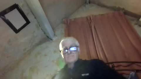 Andrew online show from April 4, 11:46 pm