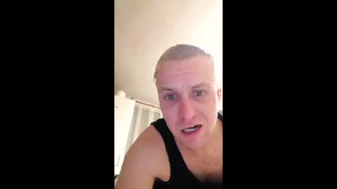 andrew3356577 online show from February 15, 10:50 pm