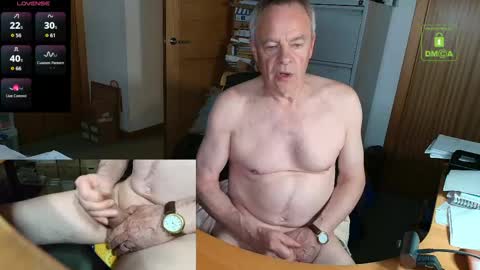 Snapshot of andrew_9999 chatting on May 11, 9:45 pm Andrew online show from May 11, 9:45 pm