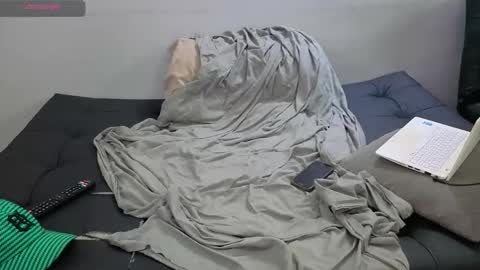 Snapshot of andrew_hot_999 chatting on October 31, 1:50 am Andrew online show from October 31, 1:50 am