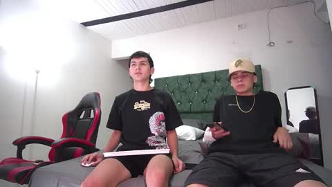 Snapshot of andrew_restrepo chatting on September 10, 10:21 pm andrew restrepo online show from September 10, 10:21 pm