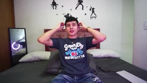 Snapshot of andrew_restrepo chatting on October 15, 7:58 pm andrew restrepo online show from October 15, 7:58 pm