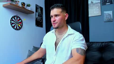 Andrew Diaz online show from December 12, 4:59 am