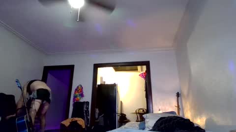 andrewgennie online show from December 3, 2:30 am