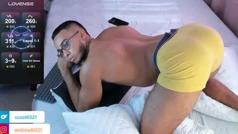 Snapshot of andrewl0321 chatting on March 3, 2:59 pm Follow me in Fansly online show from March 3, 2:59 pm