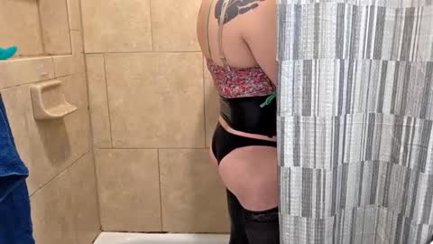 andrewo4277 online show from March 8, 11:41 pm