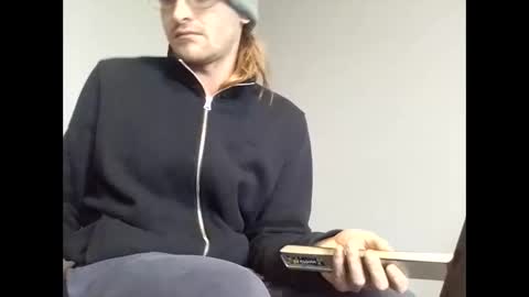 andrewwhitby online show from December 15, 11:25 am