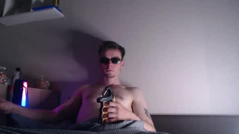 andrian_sweety online show from May 25, 12:38 am