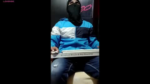 Snapshot of androdd666 chatting on June 30, 4:57 am androd666 online show from June 30, 4:57 am