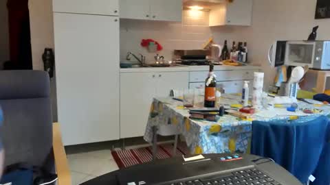 androx77 online show from April 6, 5:25 pm