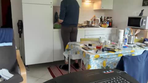 androx77 online show from April 12, 10:31 am