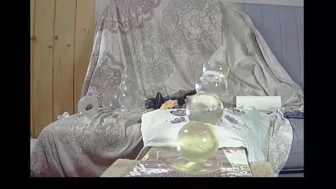 Andstretching online show from December 22, 3:11 am