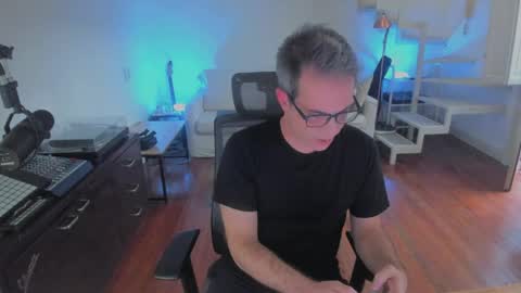 Andrew online show from May 6, 5:07 pm