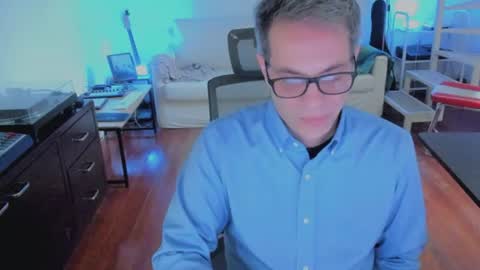 Andrew online show from August 1, 5:01 pm