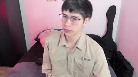 Snapshot of andy_bankai chatting on January 16, 6:01 pm twx Andy twink3 online show from January 16, 6:01 pm