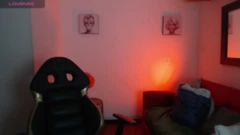 andy_eagleton_20 online show from April 14, 3:34 am