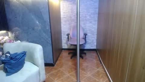 andy_eagleton_20 online show from June 21, 7:38 pm
