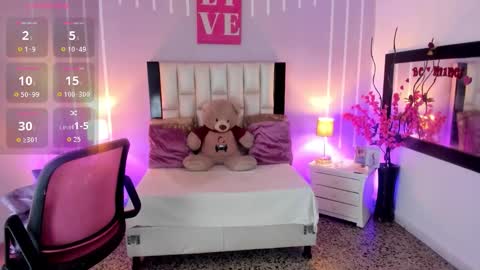 Andrea online show from November 25, 1:11 pm