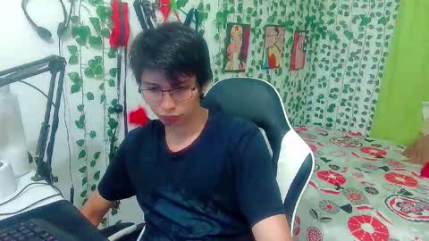 Snapshot of andy_gray01 chatting on February 6, 12:26 am Andy Gray online show from February 6, 12:26 am