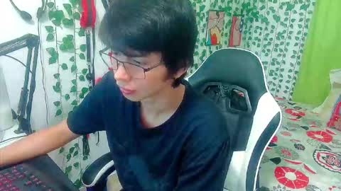 Snapshot of andy_gray01 chatting on February 6, 12:30 pm Andy Gray online show from February 6, 12:30 pm