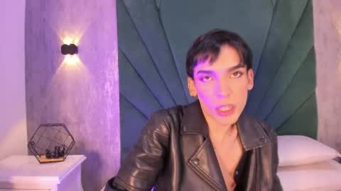 A N D Y online show from May 25, 11:49 am