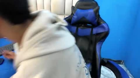 andyxibrat online show from May 30, 7:11 pm