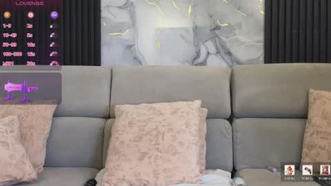 Anell online show from March 4, 8:04 pm