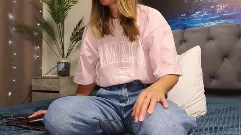 ange1ok online show from March 22, 12:08 pm