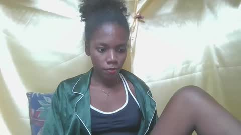 angeeliine online show from April 10, 2:22 pm