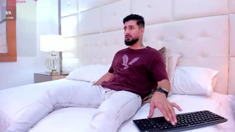 Snapshot of angel__stone chatting on June 18, 12:20 pm Angel online show from June 18, 12:20 pm