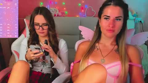 Snapshot of angel_and_demon0304 chatting on June 15, 3:09 am Ivanna and Jessica online show from June 15, 3:09 am