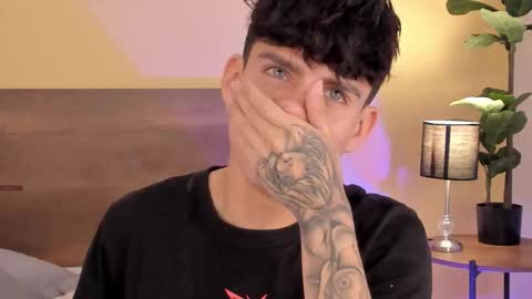 Angel online show from February 1, 8:29 pm