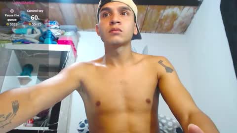 Snapshot of angel_latinboy chatting on February 7, 2:10 pm Angel online show from February 7, 2:10 pm