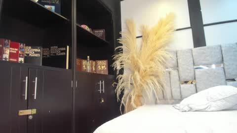Angel online show from May 11, 4:04 pm