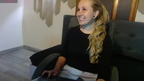Angel online show from May 10, 11:48 am