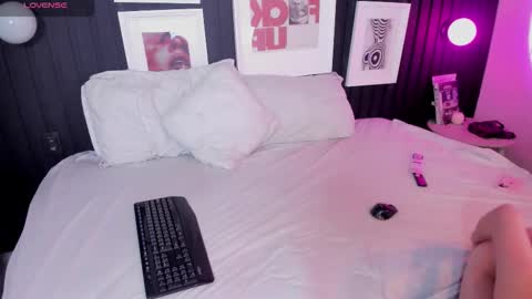 Snapshot of angel_zafiros chatting on February 4, 6:25 pm Seortia Angel online show from February 4, 6:25 pm