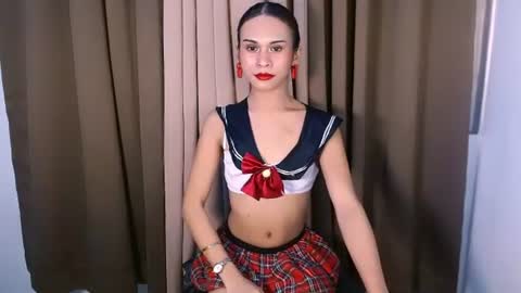 Snapshot of angela_ph chatting on August 8, 2:52 pm gela online show from August 8, 2:52 pm