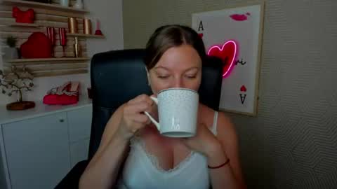 Angela online show from June 26, 5:45 am