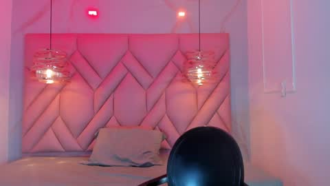 Snapshot of angelaa_cute chatting on June 2, 12:07 pm ANGELA online show from June 2, 12:07 pm