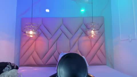 Snapshot of angelaa_cute chatting on June 8, 12:05 pm ANGELA online show from June 8, 12:05 pm