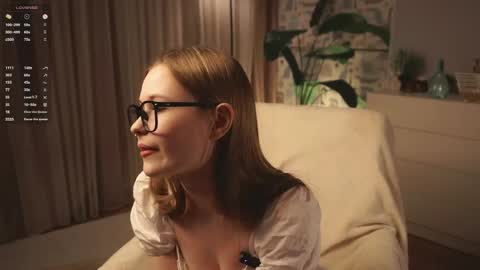 Mary online show from April 1, 1:41 pm