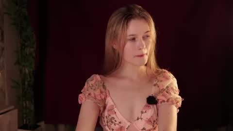 Snapshot of angelabalay chatting on July 9, 12:09 pm Mary online show from July 9, 12:09 pm