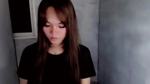 Snapshot of angelacharming_ chatting on October 26, 12:55 pm angela online show from October 26, 12:55 pm