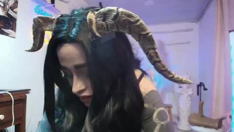 Angela Cianuro online show from April 19, 5:07 am