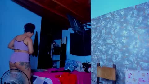 Angela online show from March 29, 9:04 pm