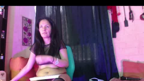 Angela online show from June 8, 9:26 pm