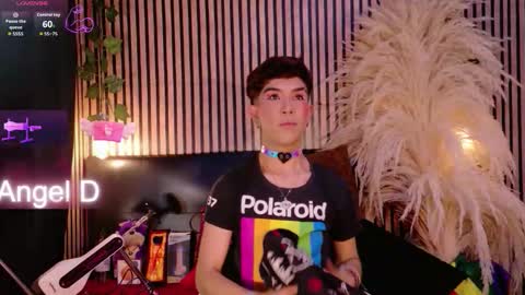 Snapshot of angeldustt_19 chatting on February 11, 3:33 am Angel dust online show from February 11, 3:33 am