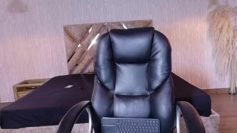 Snapshot of angeles_azul chatting on April 29, 4:55 pm angel online show from April 29, 4:55 pm
