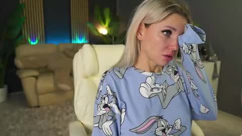 annita online show from February 17, 6:14 pm