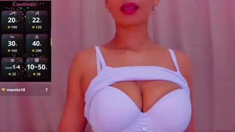 Snapshot of angelica_hot19 chatting on July 1, 1:45 pm angelica_hot19 online show from July 1, 1:45 pm